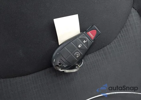 2015 Jeep Cherokee Latitude z USA, uszkodzony, nr VIN 1C4PJMCS8FW749800